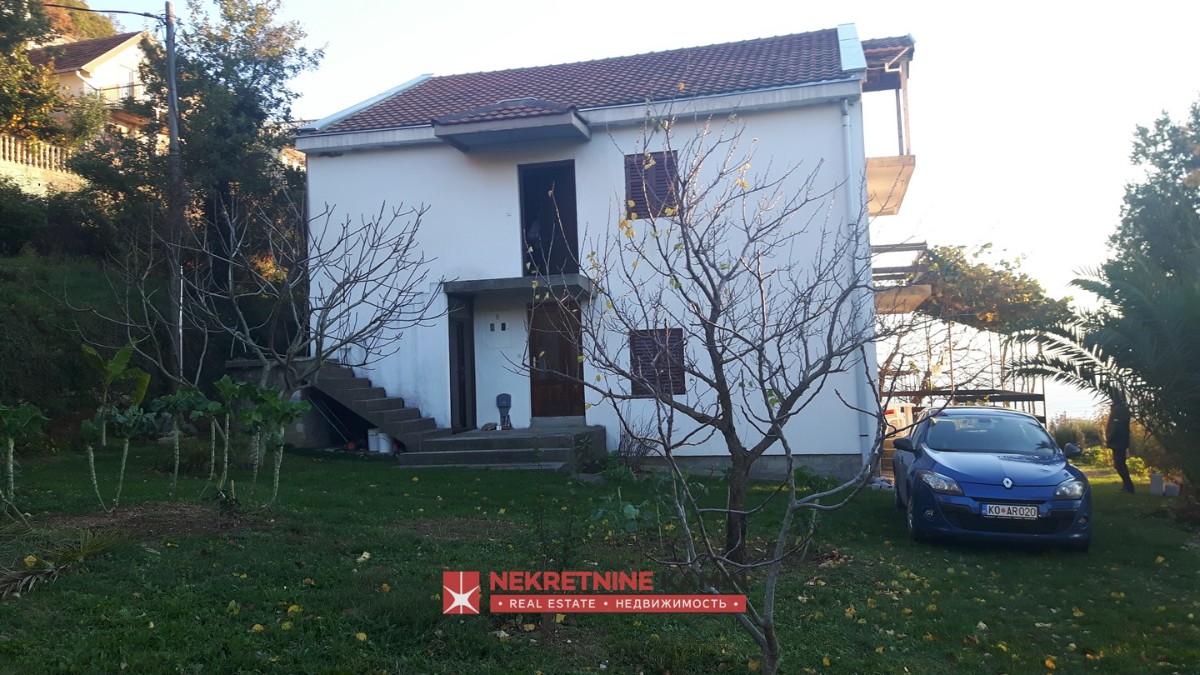 Etažna kuća sa pogledom na more, Seoce-Budva 